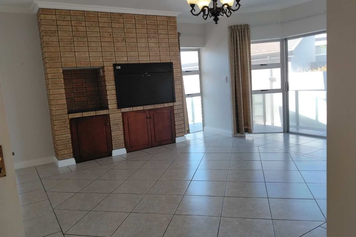 4 bedroom Family home - Photo 4