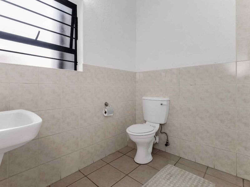 2 BEDROOM LOFT APARTMENT FOR SALE IN MORNINGSIDE SANDTON - Photo 10