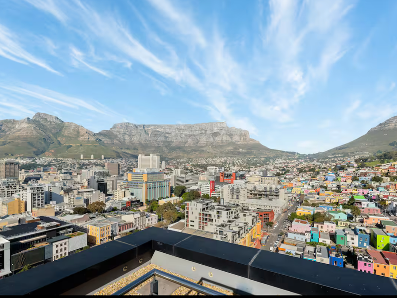 Penthouse Perfection with World Class Views - Photo 5