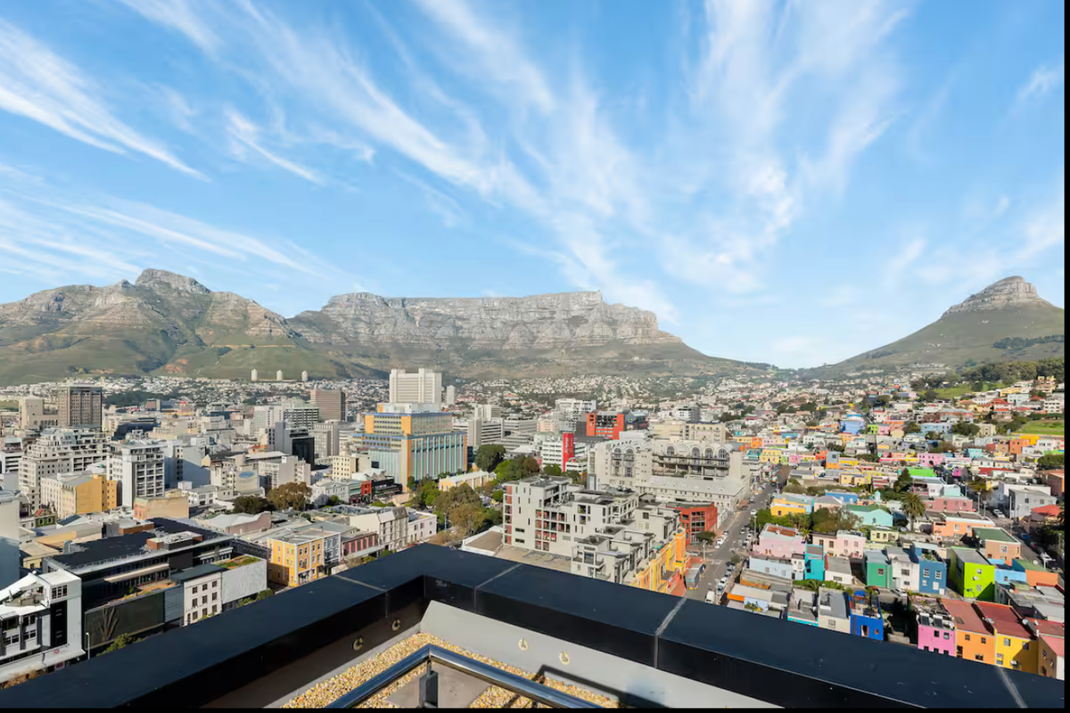 Penthouse Perfection with World Class Views - Photo 5