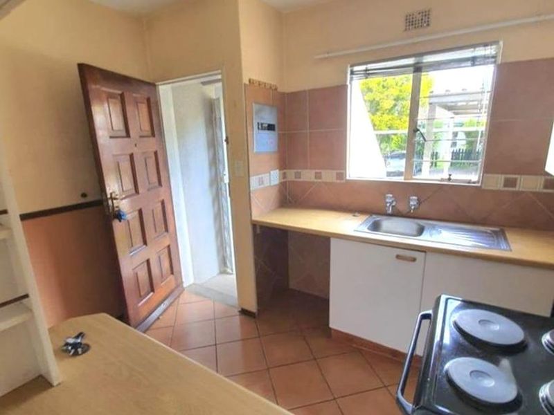 2 Bedroom ground floor unit for sale - Photo 6