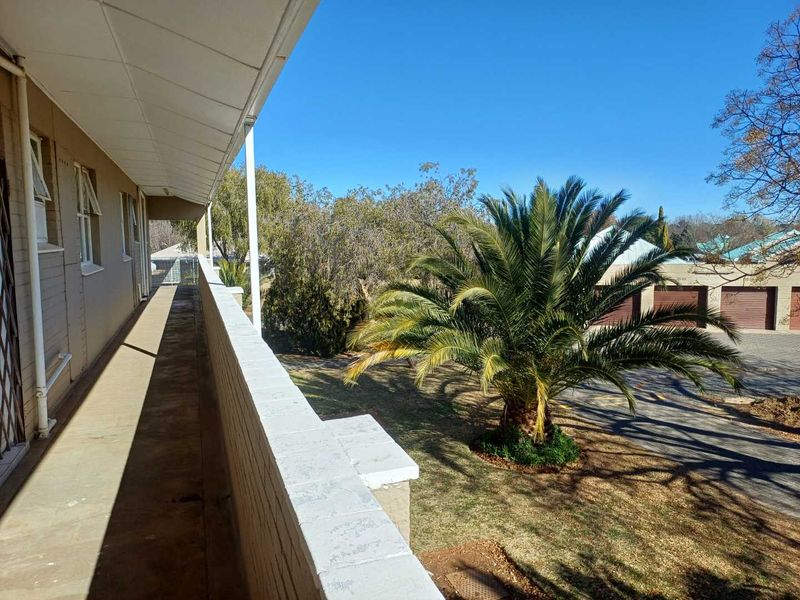 Excellent ROI  or perfect for First time Home Buyers - Photo 6