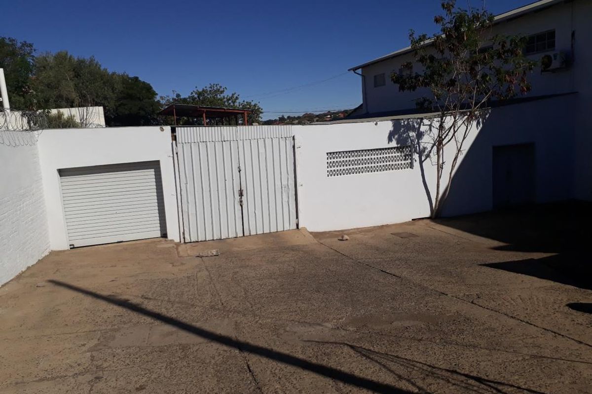 Warehouse to rent - Keetmanshoop - Photo 4