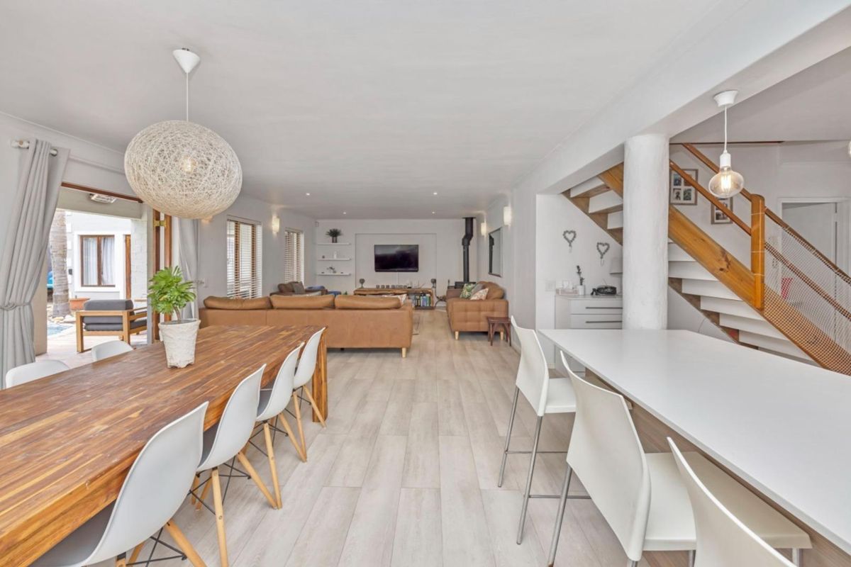Rare, Spacious Family Home - Flatlet, Home Business Space & Exceptional Entertainment - Photo 4