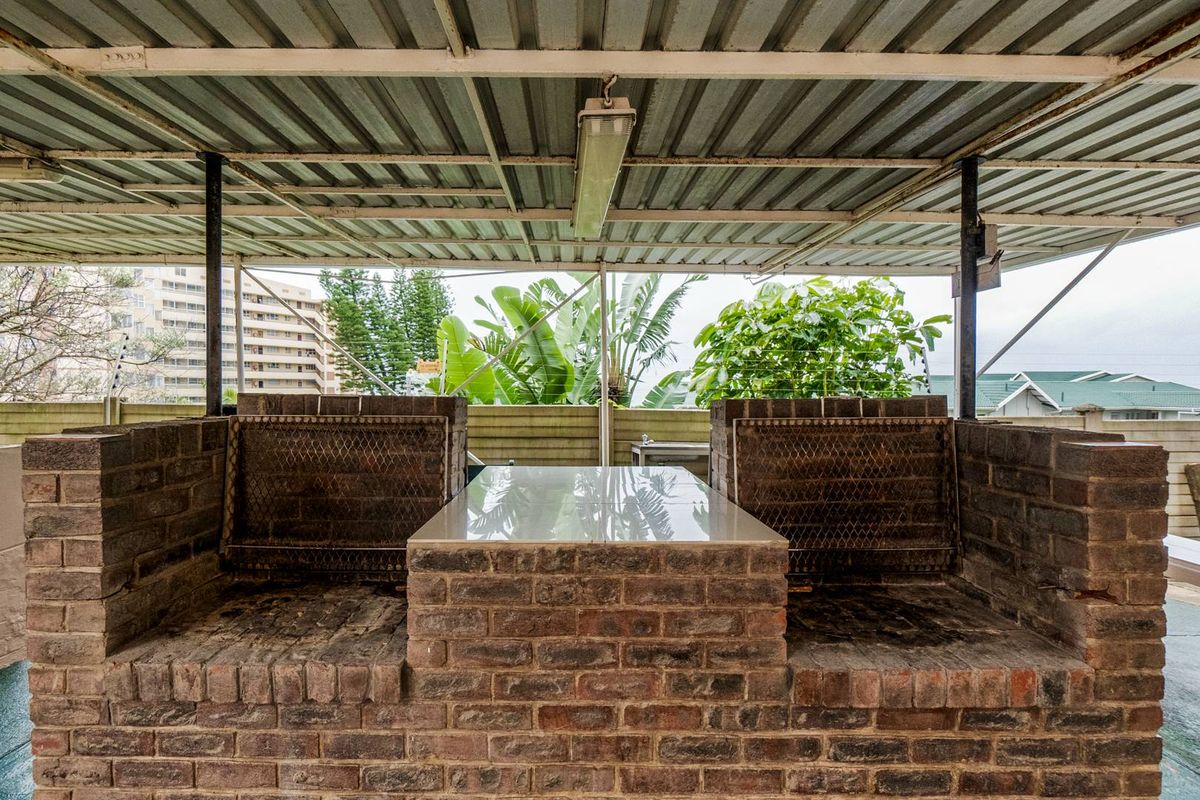 Sea views modern unit - Photo 2