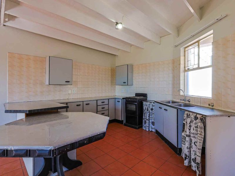Exceptional Space, Prime Position, Outstanding Value. - Photo 7
