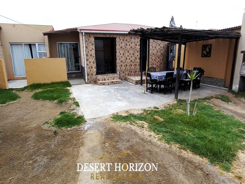 Walvisbay, Central | Backpackers house with licenses for sale - Photo 9