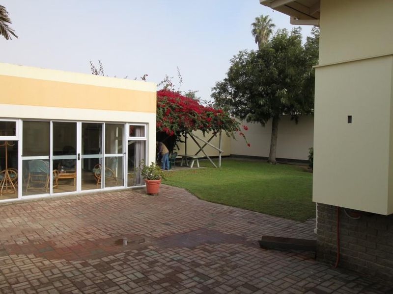 Large family Home for Sale in Central Swakopmund - Photo 7