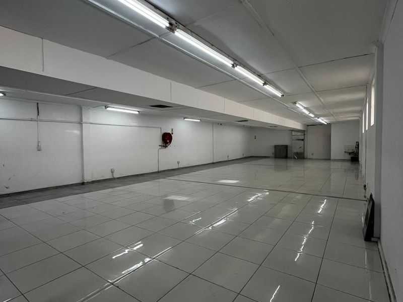 Unlock Business Potential in Our 200-250 sq.m Prime Location! - Photo 4