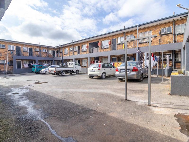 Top quality block of flats with 22 units, for sale in La Rochelle - Photo 6