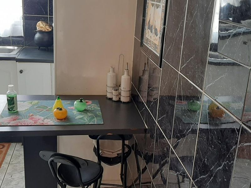 2 Bedroom House for sale in Pimville - Photo 7