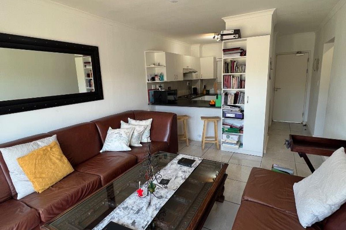 2 Bedroom Flat For Sale In Silveroaks Kuils River - Photo 5