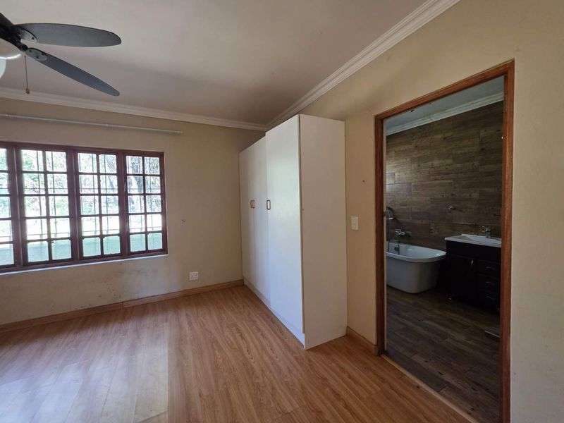Expansive 1.4-Hectare Smallholding with Pool, Dual-Income Cottages & Prime Main Road Exposure - Photo 10