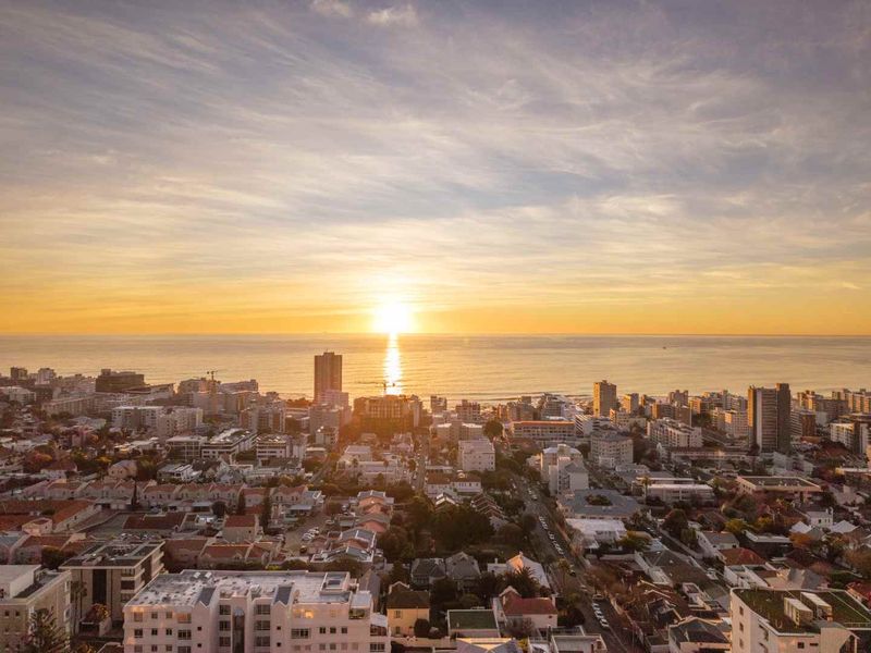 Renovator’s Dream with Panoramic Views in Prime Fresnaye - Photo 4
