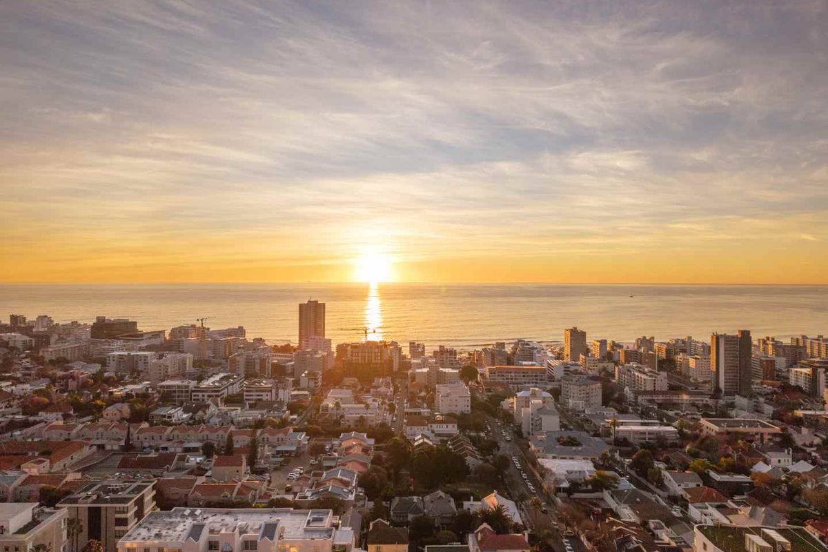 Renovator’s Dream with Panoramic Views in Prime Fresnaye - Photo 4