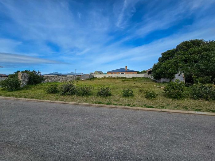 Property #2411617, Vacant Land Residential For Sale in Still Bay West