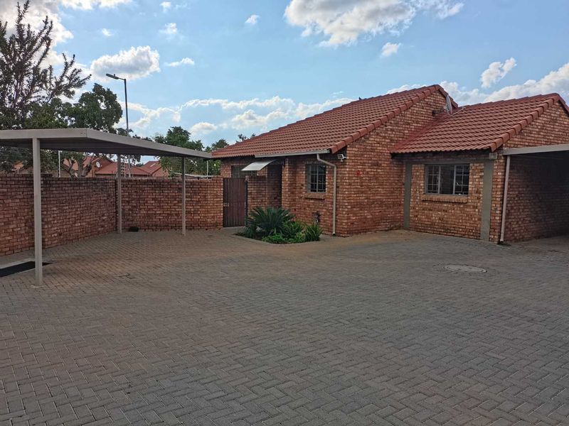 02 Bed Townhouse to rent - Photo 4