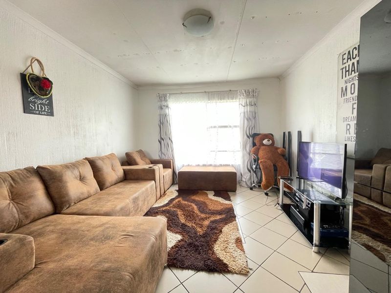 1st / Top Floor Bargain Needing TLC - Photo 9