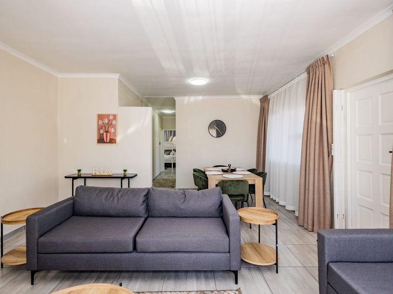 Olive House: Where Comfort Meets Convenience - Photo 2