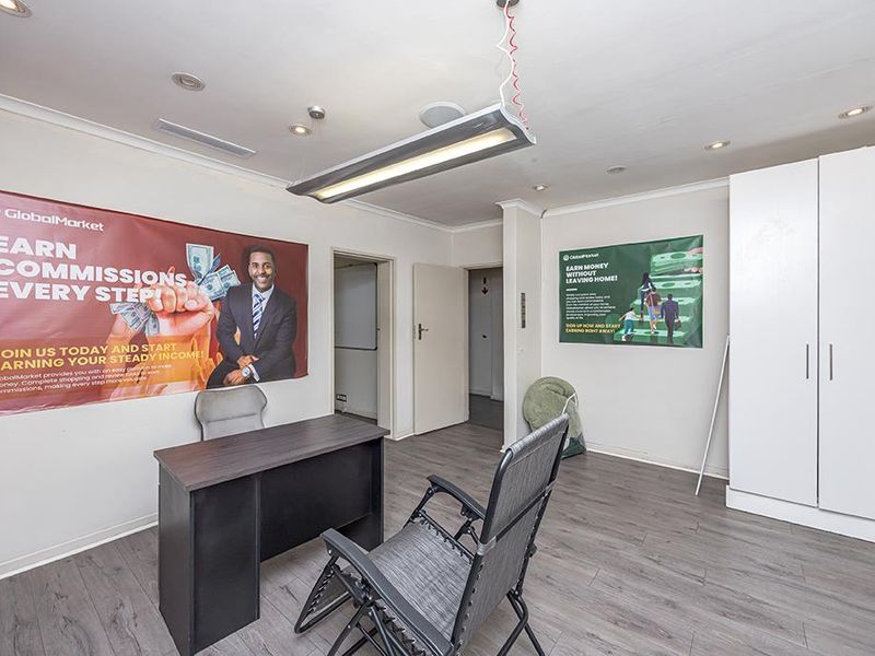 Office Space To Let in Tijgerhof - Photo 5