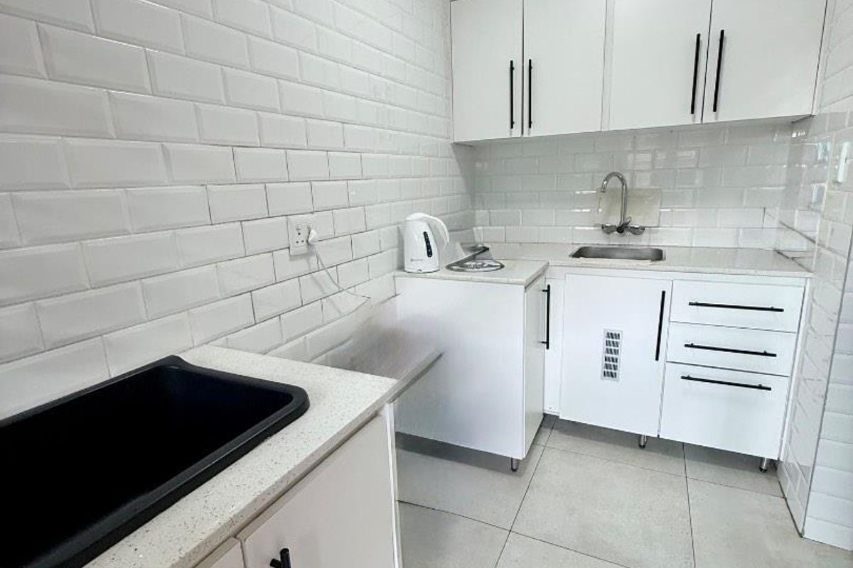 3 bedroom Townhouse for sale in Vryheid - Photo 3