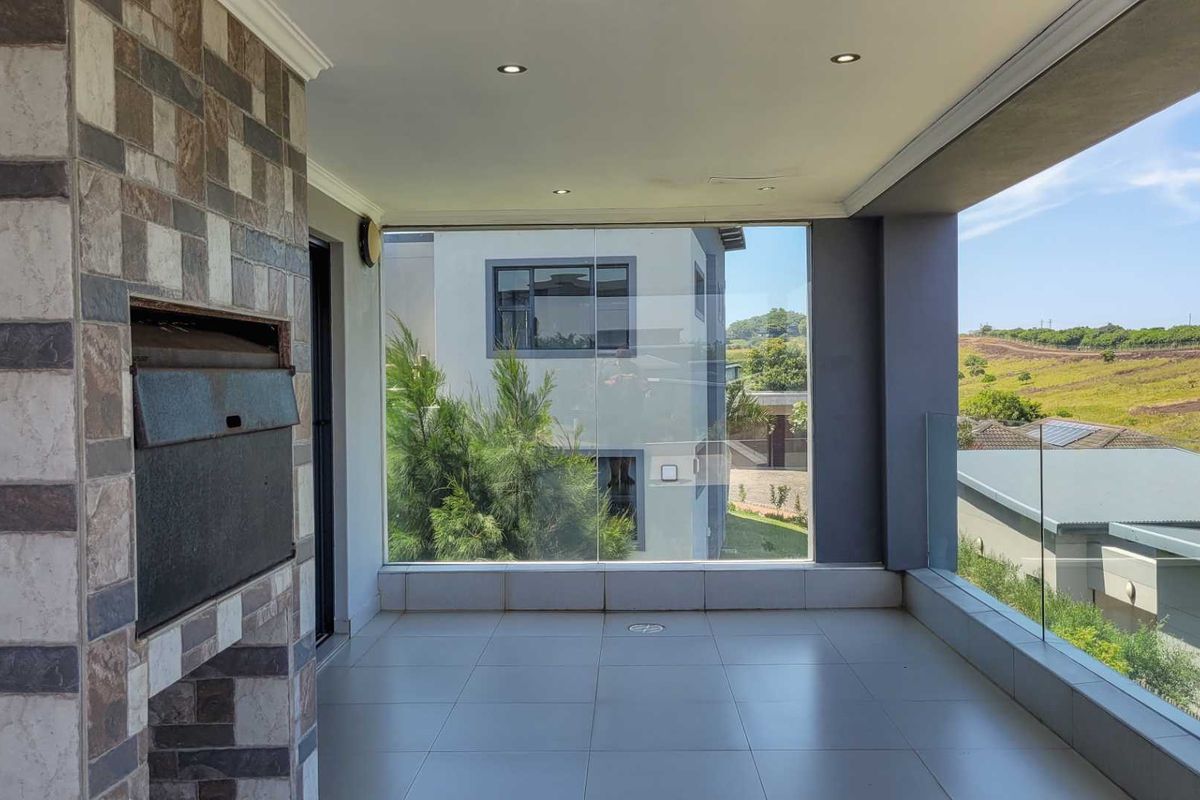 Marvelous Palm Lakes Home - Photo 3