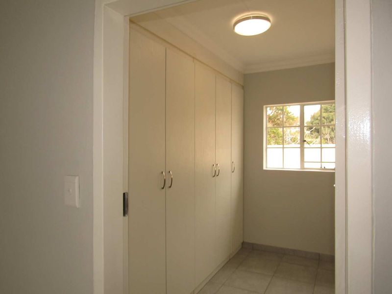 Charming Life Right Cottage in sought after Retirement Village - Photo 7