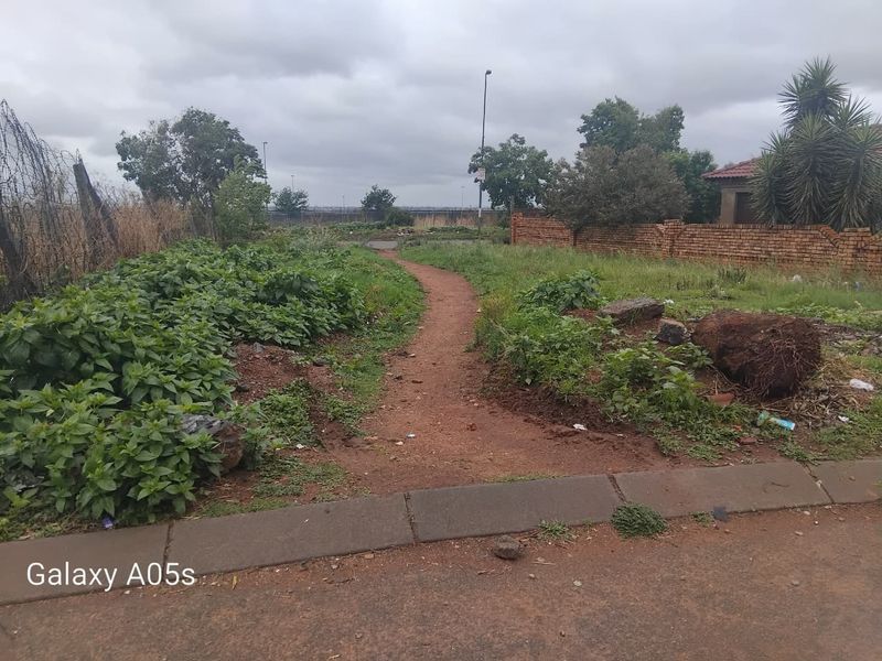 Vacant land available for sale. - Photo 2