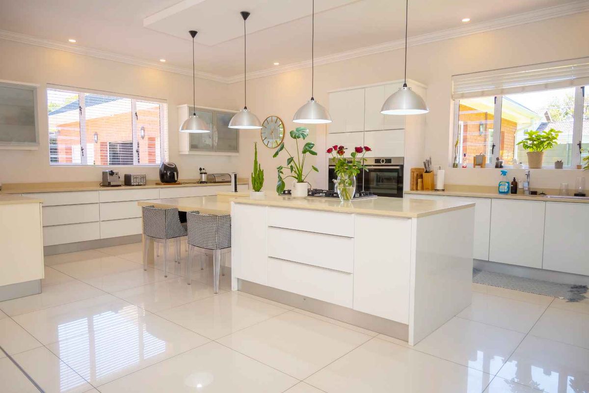 Spectacular Walmer Home - Photo 4