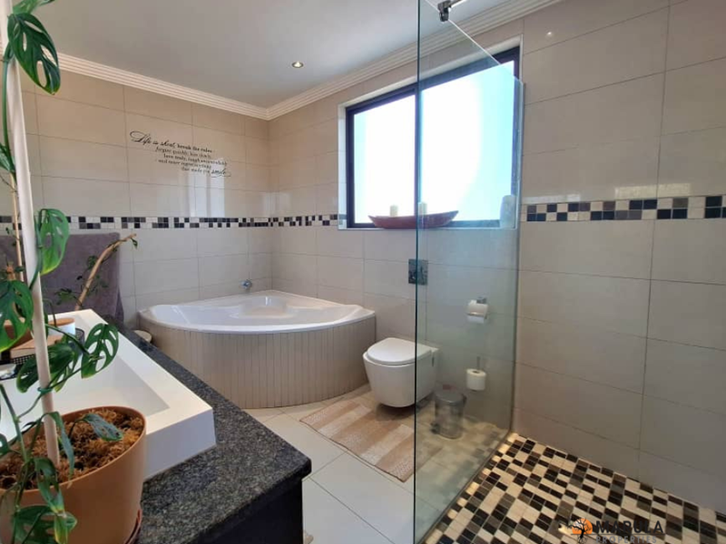 FOR SALE | OMEYA ESTATE - Photo 10