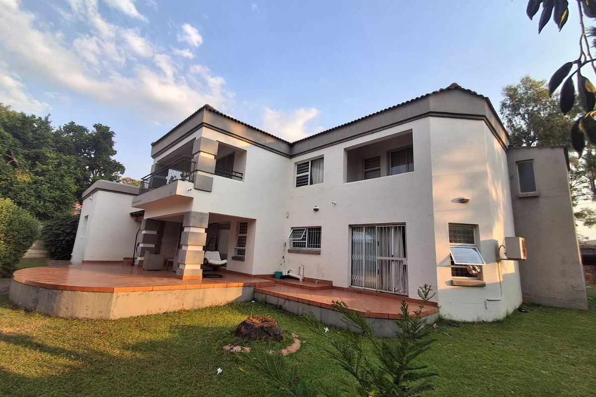 Stunning Modern Double-Storey Home in Monument Park Estates Boomed off area - Photo 4