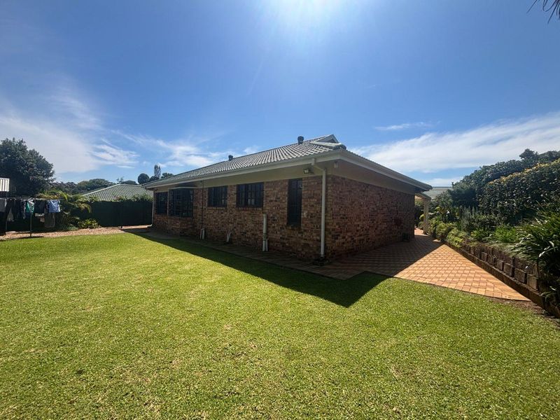 Charming 3-Bedroom Townhouse in Peaceful Gillitts – Ideal Family Living - Photo 3