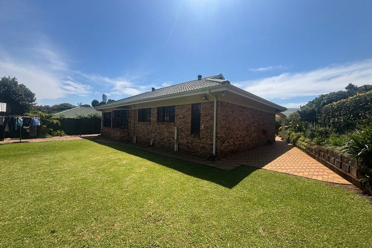 Charming 3-Bedroom Townhouse in Peaceful Gillitts – Ideal Family Living - Photo 3