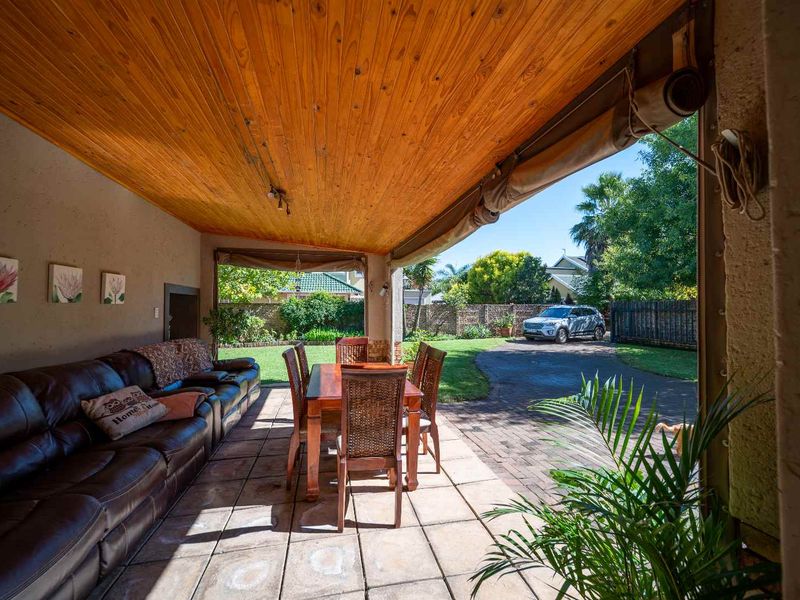 Spacious 4-Bedroom Cluster in Sought-After Complex – Excellent Location, Great Potential! - Photo 6