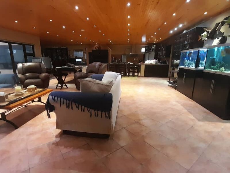 Entertainers dream with all the bells and whistles. - Photo 9