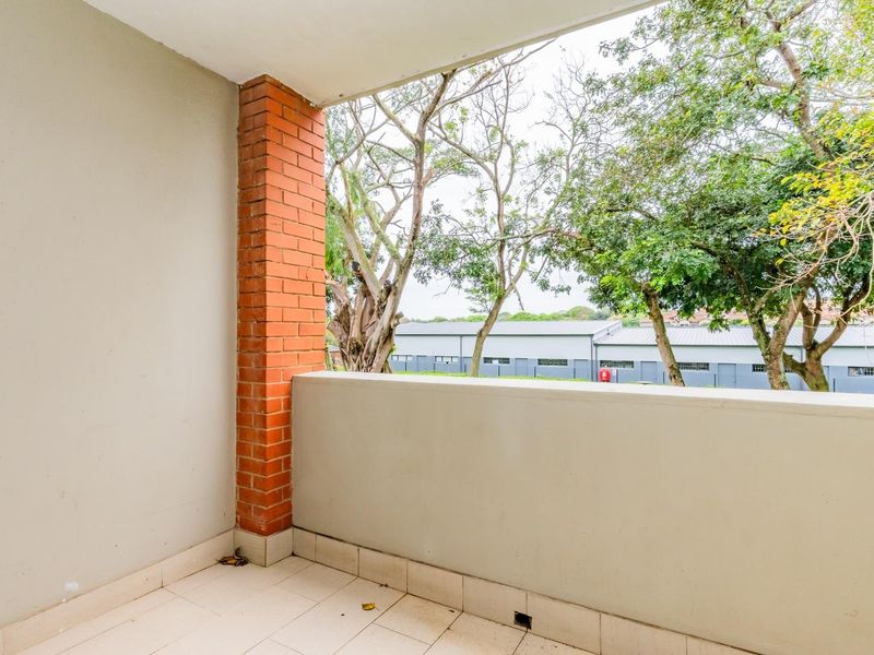 2 Bedroom Apartment for sale in Umhlanga Ridge - Photo 4