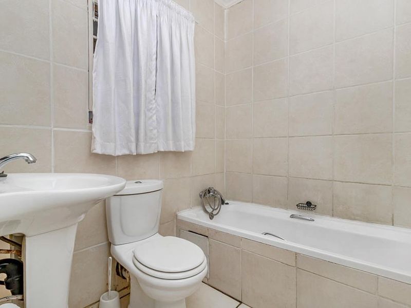 Bachelor Pad for sale in Windsor East - Photo 7