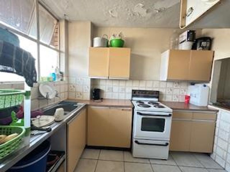 Value & Location: Spacious 2-Bed in Pretoria Central - Photo 4