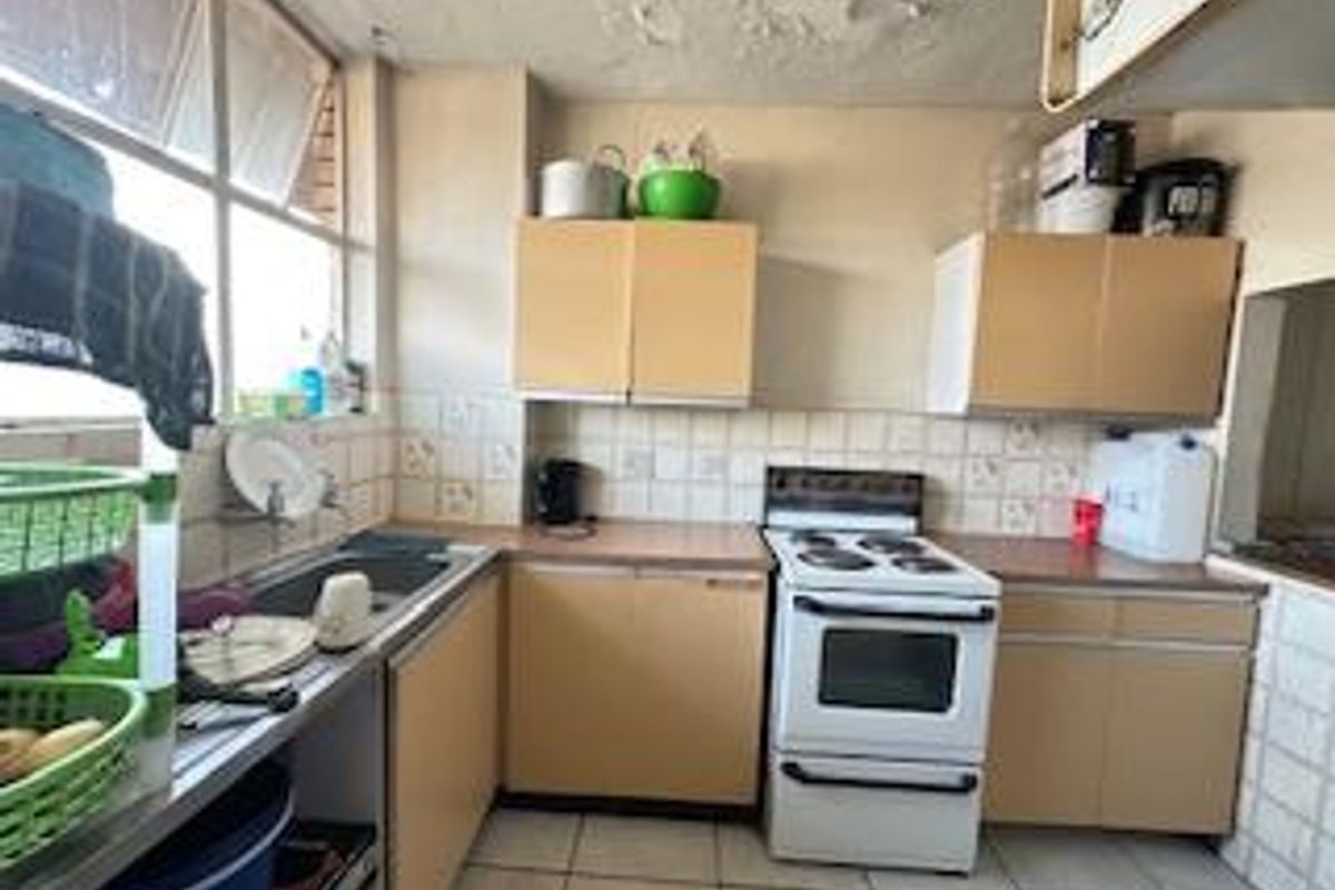 Value & Location: Spacious 2-Bed in Pretoria Central - Photo 4