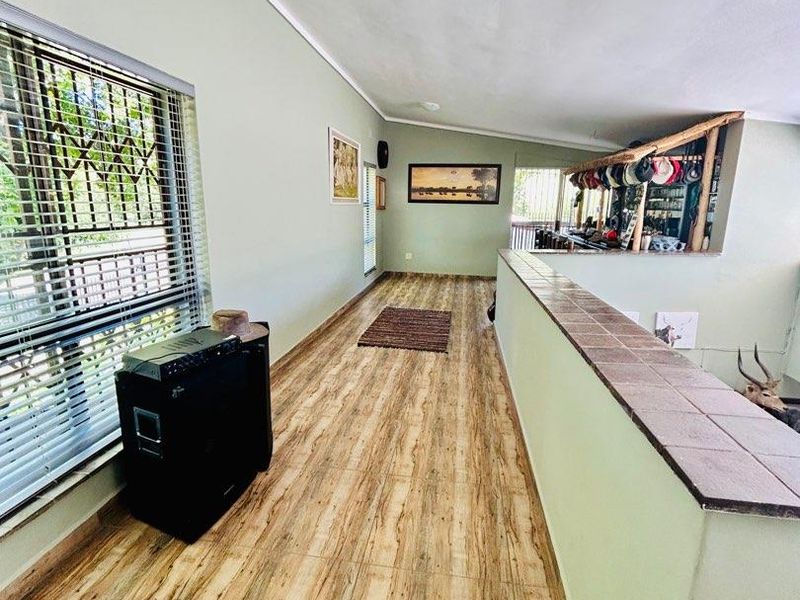 This absolutely Gorgeous, Move in ready Property for sale - Photo 6