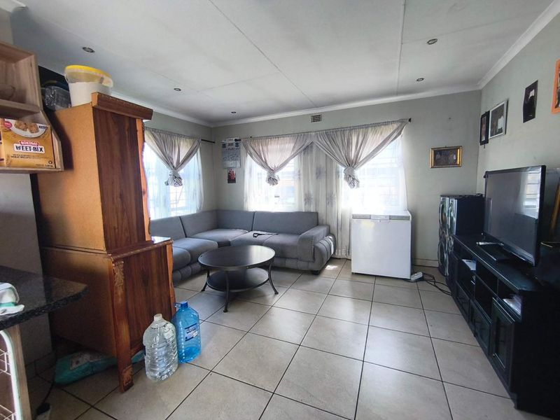 3 Bedroom House for Sale in Alberton - Photo 8