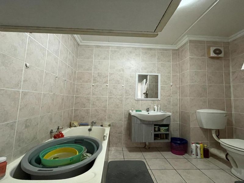 2 Bedroom Unit for Sale in Mulbarton - Photo 8