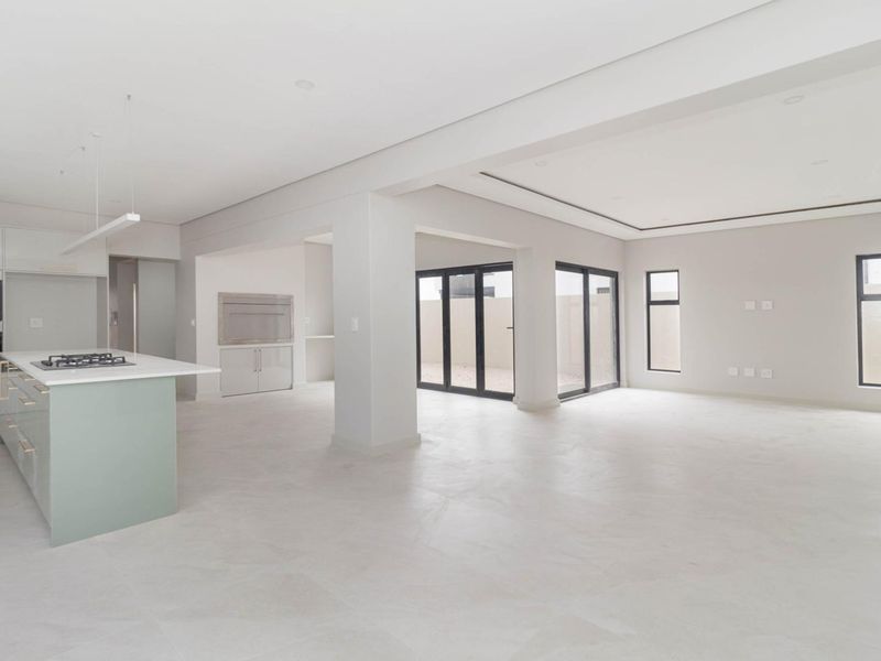 Stunning Brand-New Home in Sought-After Sandown No Transfer Duty | VAT Included | Buy Direct from Developer - Photo 6