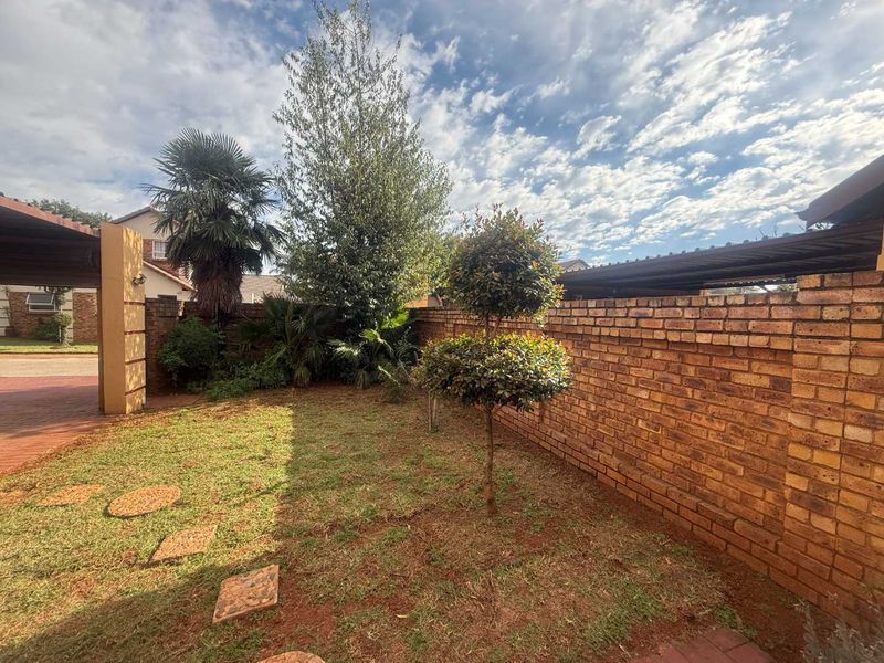 Elevated Living in the Heart of Glen Marais - Photo 2