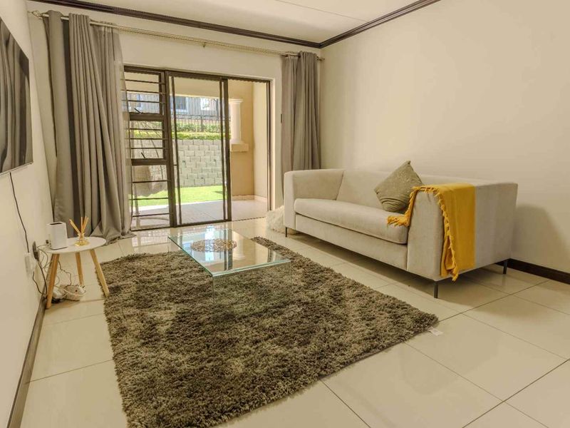 Modern 2Bedroom, 2Bathroom, Ground Floor Apartment, Private Garden - Photo 4
