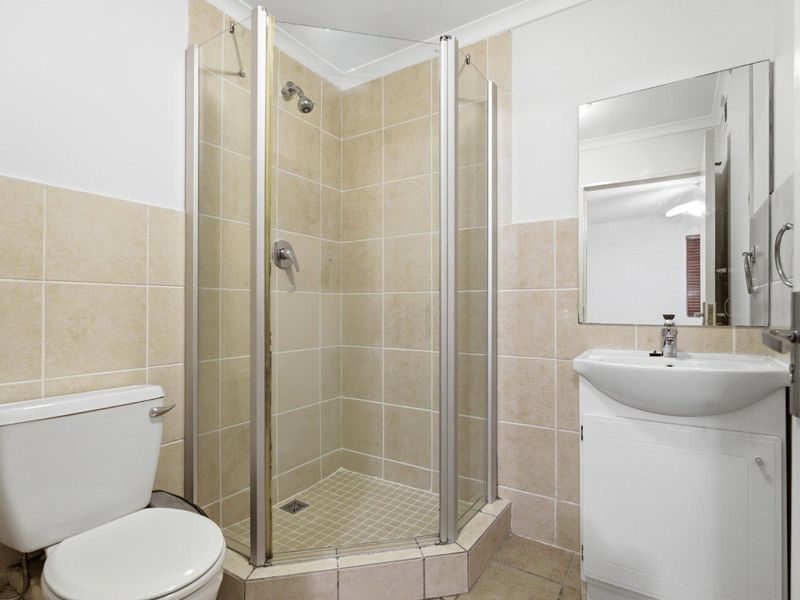 1 Bedroom Apartment in Salt River - UNFURNISHED - Photo 10