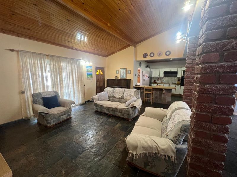 FOR RENT - 4 BEDROOM HOUSE IN A QUIET AREA OF OCEAN VIEW, SWAKOPMUND - Photo 10