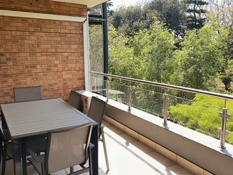 BEAUTIFUL 3 BED FULLY FURNISHED APARTMENT BENMORE - Photo 7