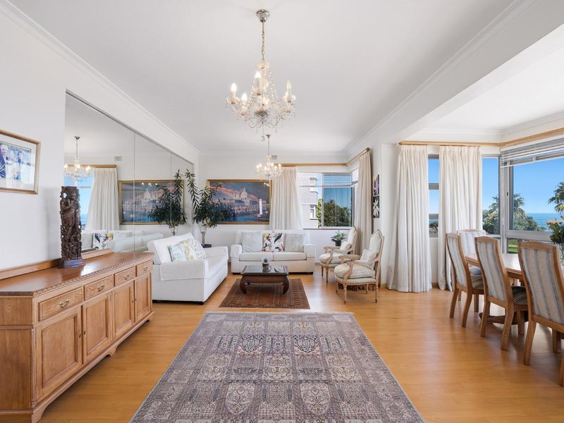 Expansive Frontline Apartment with Spectacular Promenade and Ocean Views - Photo 3