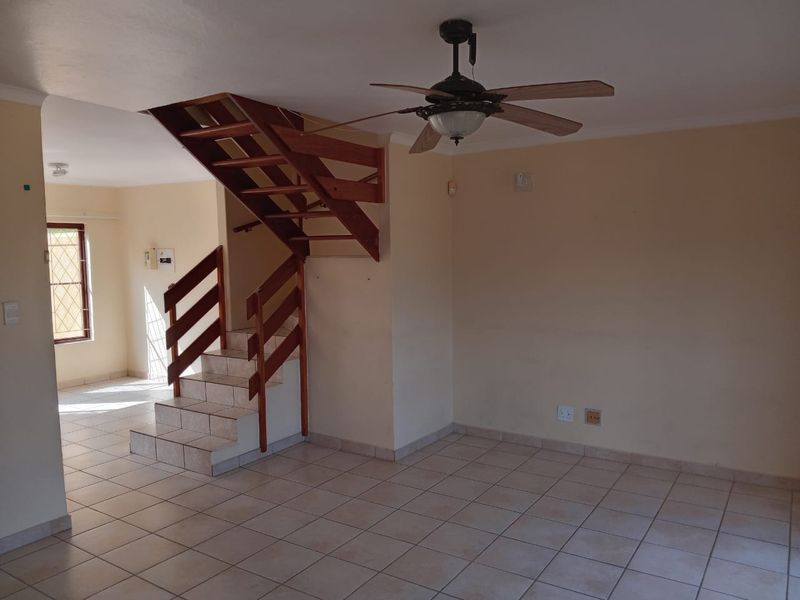 Stylish 3-Bedroom Duplex in the Heart of Empangeni Central! - Photo 8